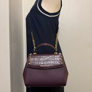 Micheal Kors Karla crossbody purse